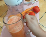 Foto langkah ke 3 dari resep Jus wortel tomat.