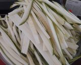 Foto del paso 1 de la receta: Fideos de Zapallo italiano con crema y jamón | Método grez
