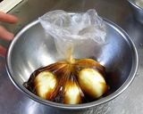 A picture of step 3 of Seasoned Soft-Boiled Eggs.