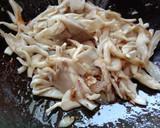 Foto langkah ke 3 dari resep Tumis Jamur Baso Teh Buah Naga.