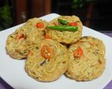 Foto langkah ke 5 dari resep Martabak Mini Mie.