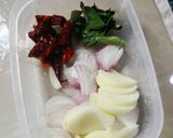Gambar langkah 2 resipi Kobis goreng ala mamak.