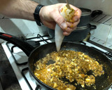 Foto del paso 5 de la receta: Calamares rellenos mar y tierra