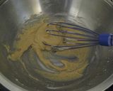 A picture of step 4 of Honey Flavoured Madeleine.