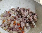 Foto langkah ke 3 dari resep Cumi tumis bawang.