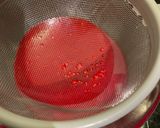Une image de l'étape 24 de Gâteau-miroir en forme de cœur 3D, fourré à la fraise et à la mousse à la vanille.