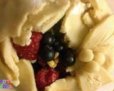 Wrapped Brie with mixed berries and nuts (Brie en Croûte) recipe step 8 photo