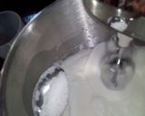 A picture of step 4 of Peach Gato.