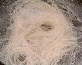 A picture of step 2 of Somen Noodles with an Poached Egg.