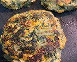 Foto del paso 5 de la receta: Hamburguesitas de acelgas y boniato rellenas de queso vegetarianas