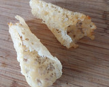 Foto del paso 6 de la receta: Pincho de cono de parmesano relleno de brandada y olivada