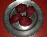 चुकंदर का स्टफ्ड पराठा (chukandar ka stuffed paratha recipe in Hindi) रेसिपी चरण 1 फोटो