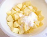 A picture of step 3 of Apple Pie.