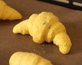 A picture of step 13 of Kabocha Squash Croissants.