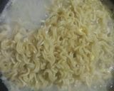 Foto langkah ke 4 dari resep Sblak mie hot. Cilok isi ayam lumer.