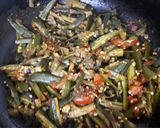 A picture of step 6 of Okra (Bhindi) Sabzi.