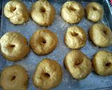 Foto langkah ke 5 dari resep Donat Labu Kuning.