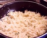 Foto langkah ke 2 dari resep Bihun goreng Seledri.