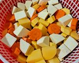 Hình bước làm 1 của món Rau củ nấu chao (món chay)
