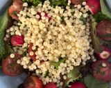 Une image de l'étape 3 de Salade de couscous perlé et sa feta rôtie au sésame.