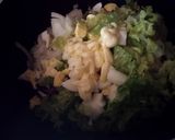 Foto del paso 4 de la receta: Ensalada con huevo