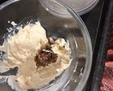 A picture of step 1 of Gulkhand chocolate.