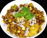 स्प्राउड चना चाट (sprouts chana chaat recipe in Hindi) रेसिपी चरण 5 फोटो