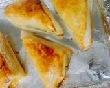 A picture of step 6 of Chicken Puffs.