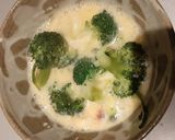 Foto del paso 2 de la receta: Tortilla de brócolis con mejillones