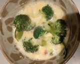 Foto del paso 2 de la receta: Tortilla de brócolis con mejillones