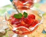 A picture of step 6 of Strawberry Gelée with White Wine (Strawberry Jello).