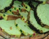 Foto langkah ke 5 dari resep Bolu pandan putih telur.