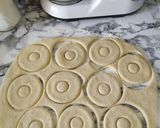 Une image de l'étape 4 de Donuts de Pâques.