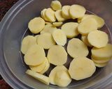 Foto del paso 5 de la receta: Medallones de merluza al horno con papas