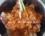 Foto langkah ke 4 dari resep Ayam Betutu Kuah Pedas.