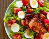 Hình bước làm 5 của món SALAD CÁ HỒI & SỐT CHANH DÂY