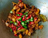 Foto langkah ke 7 dari resep Sambal Goreng Kentang Ati Ampela Khas Pekalongan.