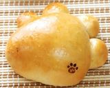A picture of step 10 of Paw Shaped Green Tea Custard Cream Bread.