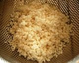 A picture of step 1 of Ginger Scented Meatballs with Glutinous Rice.