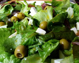 Foto del paso 2 de la receta: Ensalada de membrillo y queso fresco con vinagreta miel/mostaza
