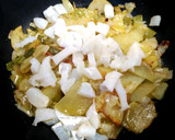 Foto del paso 3 de la receta: Tortilla con migas de Bacalao