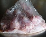 A picture of step 1 of Chicken Curry.