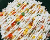 A picture of step 5 of Tuna Salad with Double Sauce Rice.