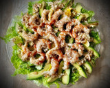 Foto del paso 5 de la receta: Ensalada de langostinos, naranja y aguacate