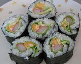A picture of step 8 of Lettuce Sushi Rolls.