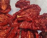 A picture of step 8 of All-purpose Dried Tomatoes Marinated in Anchovy Oil.