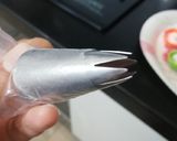 A picture of step 19 of Cookpad customized cupcakes.