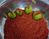 A picture of step 2 of Dabda achar.