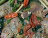 Foto langkah ke 4 dari resep Pesmol Ikan Nila Bumbu Kuning.