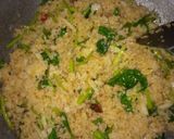 Foto langkah ke 7 dari resep Nasgor sawi putih dan sawi hijau.